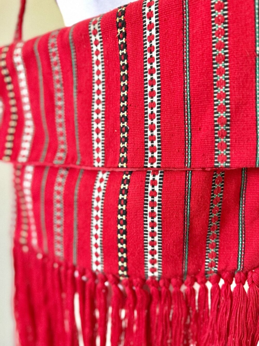 Vintage Mid Century Handmade Shoulder Bag In Red With Fringe Detail And Satin - Picture 4 of 8